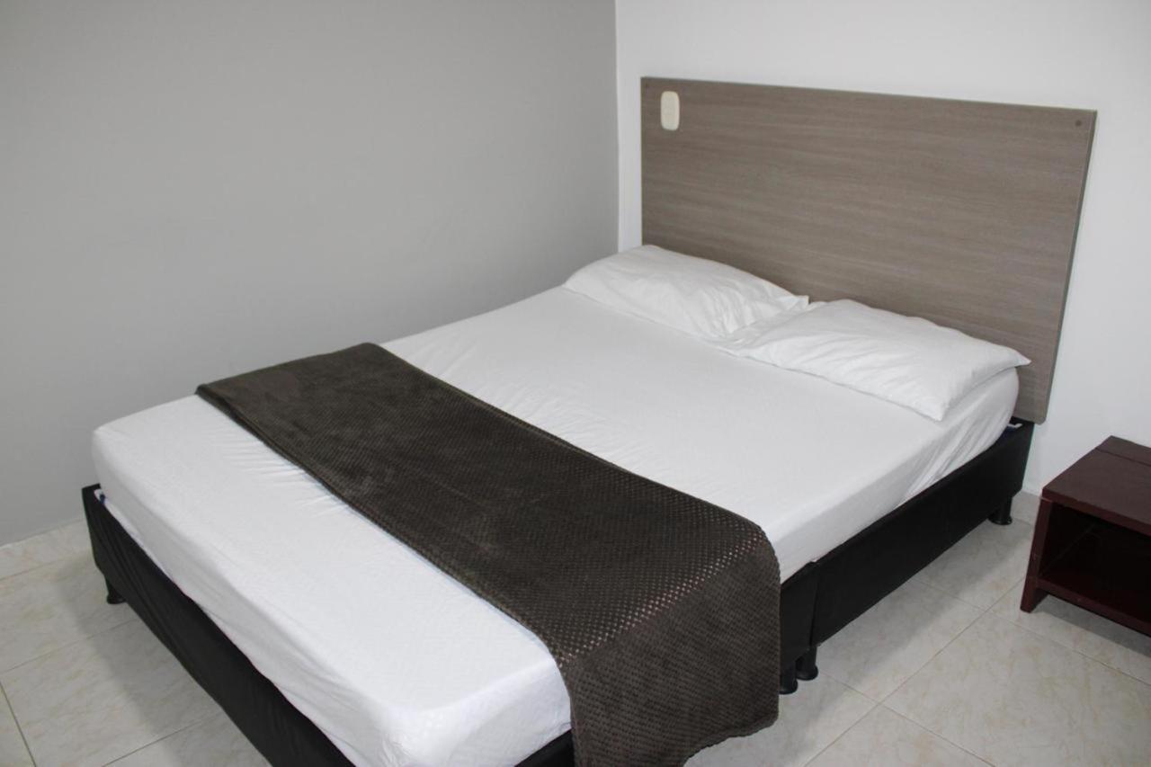 Hotel San Cayetano Ocaña Zewnętrze zdjęcie